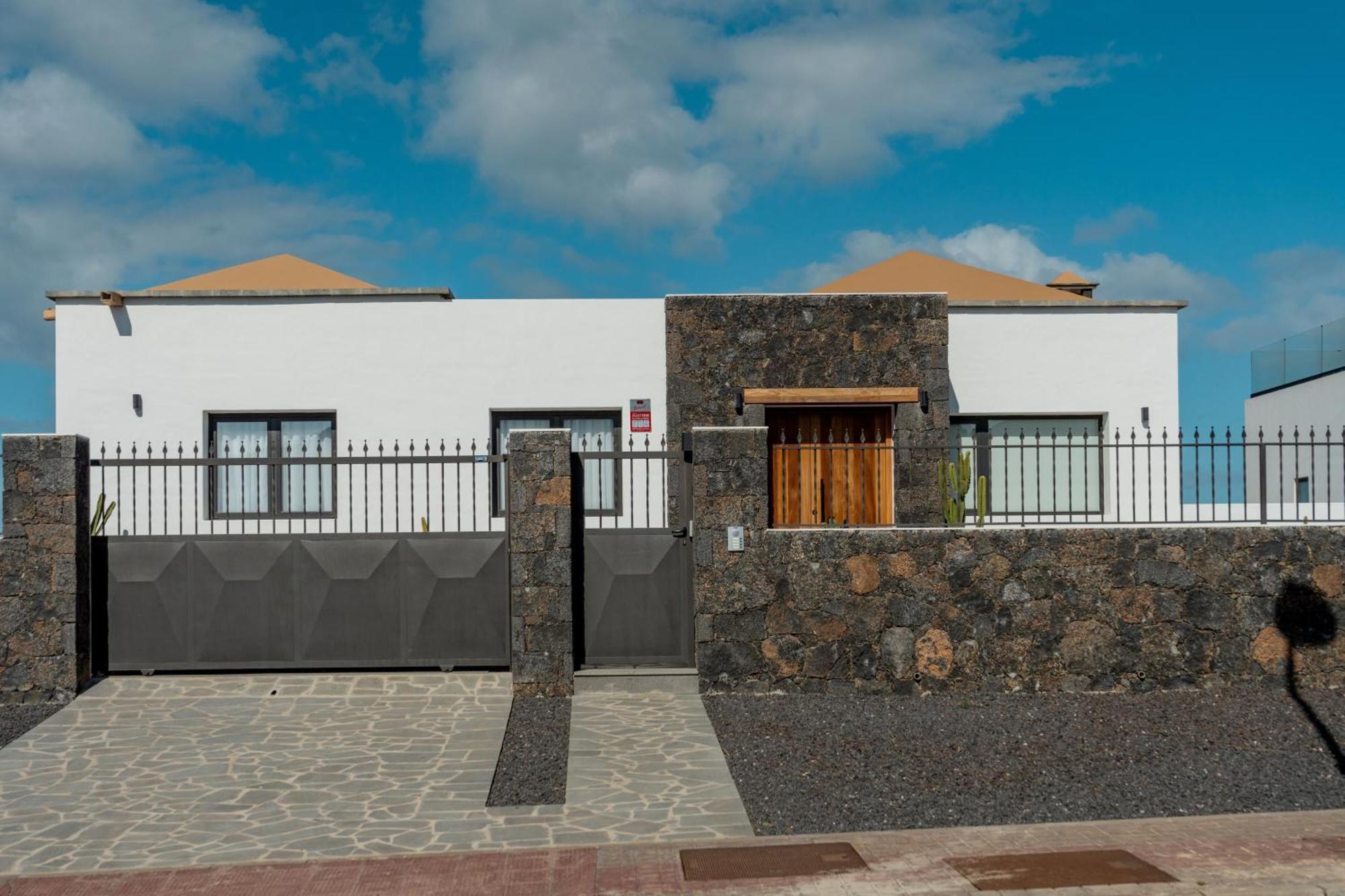 Seascape Heated Pool, Air-Con, View, Adult Only Διαμέρισμα Κοραλέχο Εξωτερικό φωτογραφία